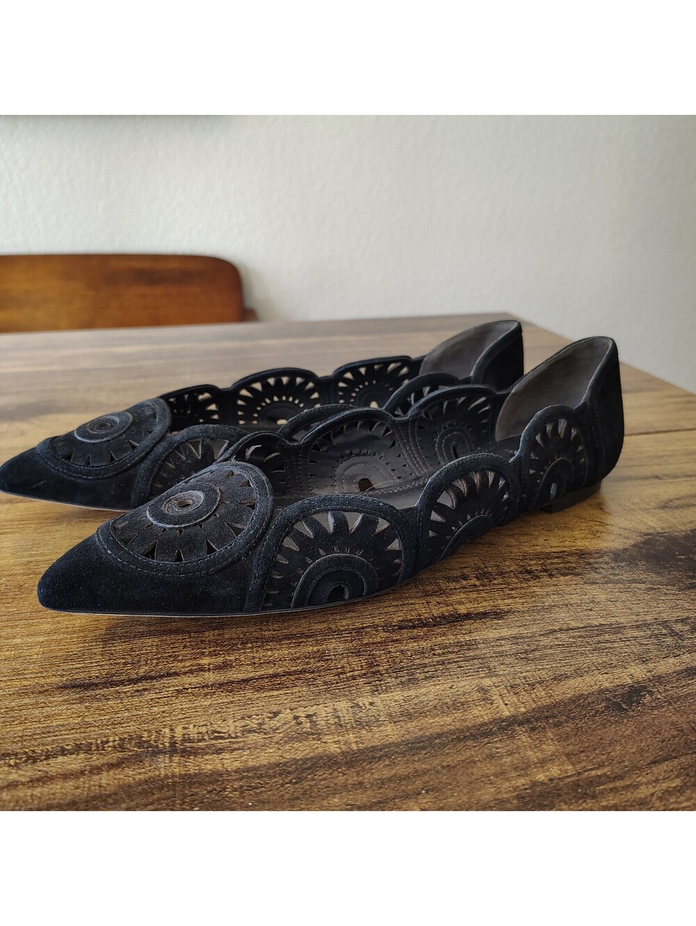 Tory Burch Leyla Laser-Cut Suede Flats Pointy Toe Black Shoes Size 9